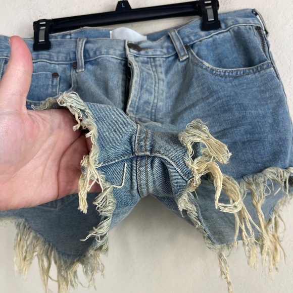 One Teaspoon Side Zipper Outlaw Denim Cutoff Shorts Raw Hem Blue Size 28 - Picture 5 of 12
